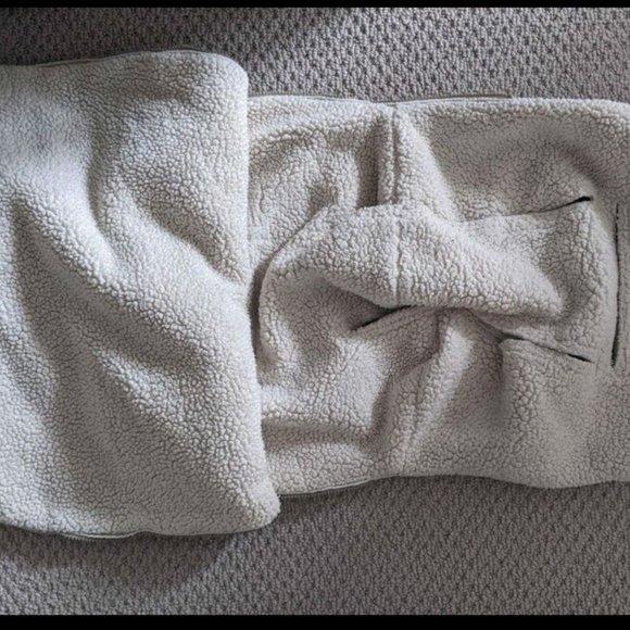 JJ Cole Bundleme - Picture 3 of 3